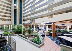 Embassy Suites by Hilton Tampa USF Near Busch Gardens 2