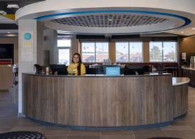 Tru by Hilton Naperville 5