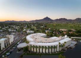 Embassy Suites by Hilton Phoenix Biltmore 4