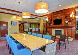 Hilton Garden Inn Ottawa Airport 3