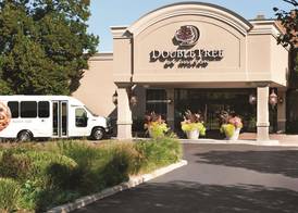 DoubleTree by Hilton Chicago - Alsip 2