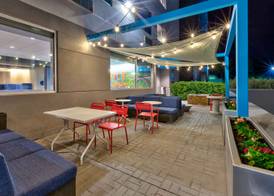 Tru By Hilton Comstock Park Grand Rapids, MI 2