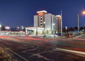 Hampton Inn & Suites Springfield Downtown 2