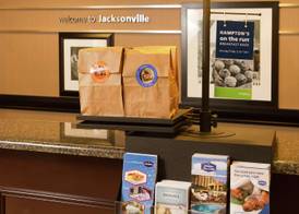 Hampton Inn & Suites Jacksonville-Airport 5