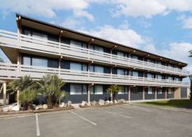 Campanile NATURE - La Rochelle Puilboreau 4