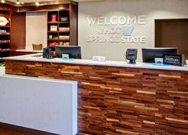 Hampton Inn Van Buren 4
