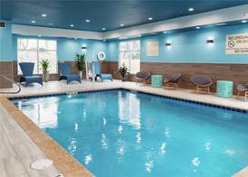 Hampton Inn & Suites Pittsburgh New Stanton PA 3
