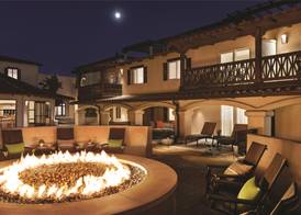 Zachari Dunes on Mandalay Beach, Curio Collection by Hilton 3