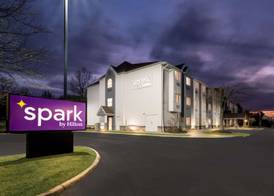Spark by Hilton Sterling Dulles Airport 2