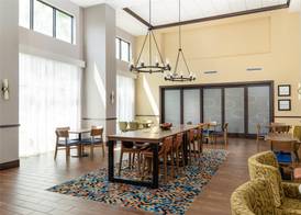 Hampton Inn & Suites Niles/Warren, OH 5
