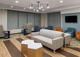 Hampton Inn Seattle/Everett 4