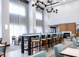 Hampton Inn & Suites Chicago/St. Charles 5