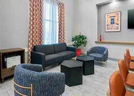 Hampton Inn & Suites Springfield Downtown 5
