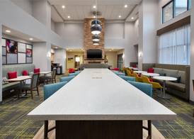 Hampton Inn & Suites St. Cloud, MN 4