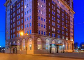 DoubleTree by Hilton Utica 2