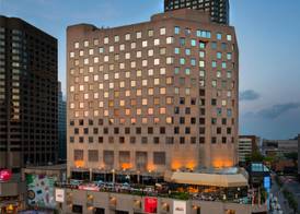DoubleTree by Hilton Montreal 3