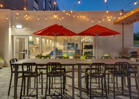 Home2 Suites By Hilton Grand Rapids Airport 4