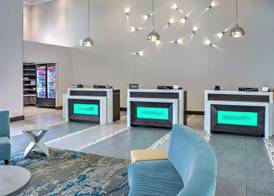 Embassy Suites by Hilton Indianapolis North 5