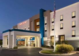 Hampton Inn & Suites York South 4