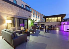Hilton Garden Inn Irvine/Orange County Airport 5