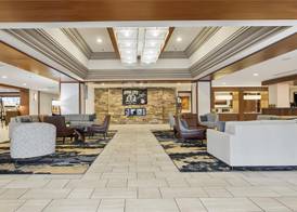 DoubleTree by Hilton Pittsburgh-Green Tree 2