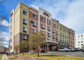 Hampton Inn & Suites Denver-Speer Boulevard 2