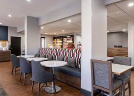 Hampton Inn Athens 3