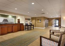 Hampton Inn & Suites Largo 4