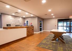 Hampton Inn & Suites College Station/US 6-East Bypass 3