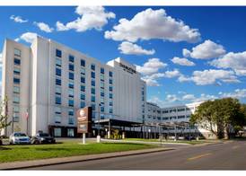 DoubleTree by Hilton Niagara Falls New York 3