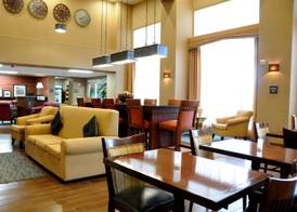 Hampton Inn & Suites Red Bluff 5