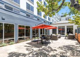 Hilton Garden Inn San Mateo 4