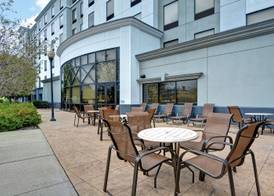 Hampton Inn & Suites Newark-Harrison-Riverwalk 4