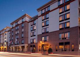 DoubleTree by Hilton Hotel Savannah Historic District 3