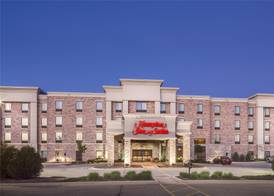 Hampton Inn & Suites West Bend 2