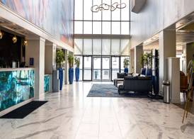 DoubleTree by Hilton Corpus Christi Beachfront 4
