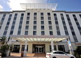 Hotel Dello Ft Lauderdale Airport, Tapestry Collection by Hilton 2
