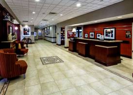 Hampton Inn & Suites Staten Island 4