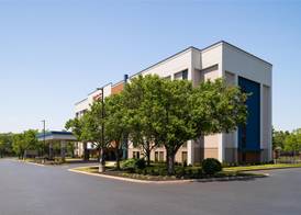 Hampton Inn by Hilton Philadelphia International Airport 2