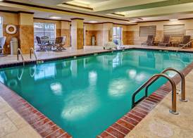 Hampton Inn Van Buren 5