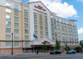 Hilton Garden Inn Arlington/Courthouse Plaza 2