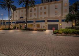 Hampton Inn & Suites St. Petersburg/Downtown 4