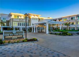 Inn at the Pier Pismo Beach, Curio Collection by Hilton 3