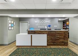 Hampton Inn & Suites Atlanta Airport West/Camp Creek Pkwy 5