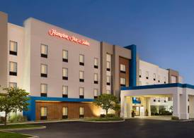 Hampton Inn & Suites York South 3