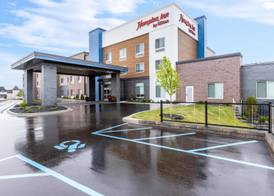 Hampton Inn St Ignace Lakefront Mackinac 3