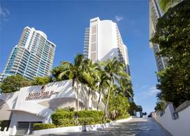 DoubleTree Resort & Spa by Hilton Ocean Point-N. Miami Beach 2