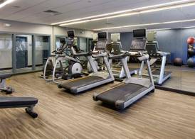 Hampton Inn Newark Airport 5