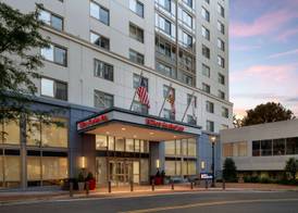 Hilton Garden Inn Bethesda Downtown 5