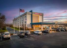 Hampton Inn Long Island/Commack 2